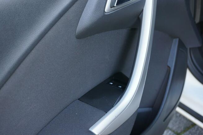 Opel Astra zarejestrowany, ubezpieczony