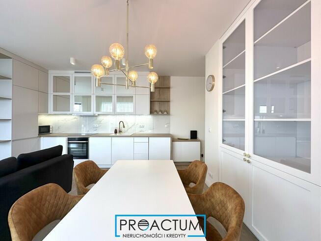 Apartament z tarasem w centrum, wysoki standard