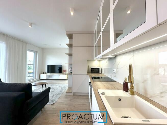 Apartament z tarasem w centrum, wysoki standard