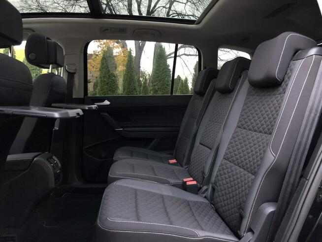 Volkswagen Touran R-line 2019r 1.5 TSI benzyna 150KM 7 osób PDC ACC Hak Niski przebieg
