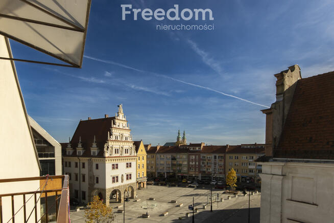 Zamieszkaj z pięknym widokiem na nyski Rynek