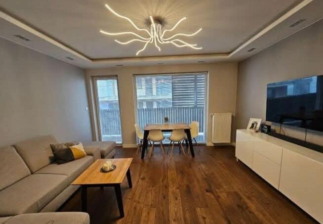 Wyjątkowo jasne, funkcjonalne 3 pokoje z balk