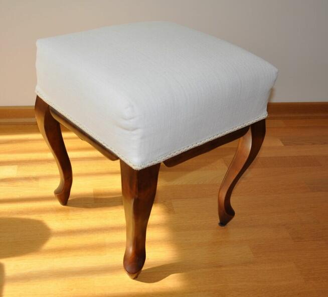 Sofa 2 os. z funkcją rozkładania i puf RADPOL