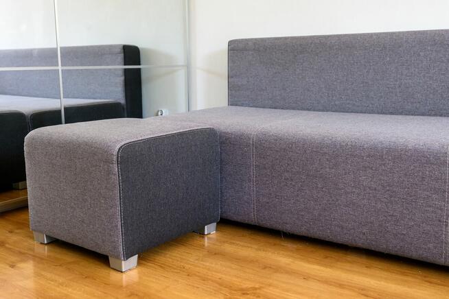 Sofa rozkładana + pufa - funkcja narożnika