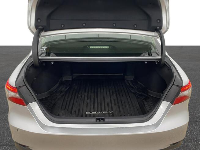 Toyota Camry 2.5 Hybrid Comfort CVT Sedan
