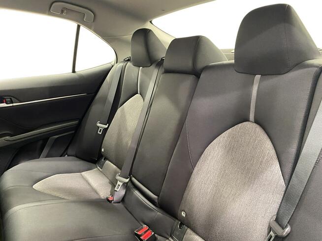 Toyota Camry 2.5 Hybrid Comfort CVT Sedan
