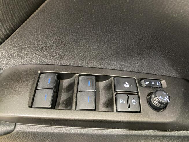 Toyota Camry 2.5 Hybrid Comfort CVT Sedan