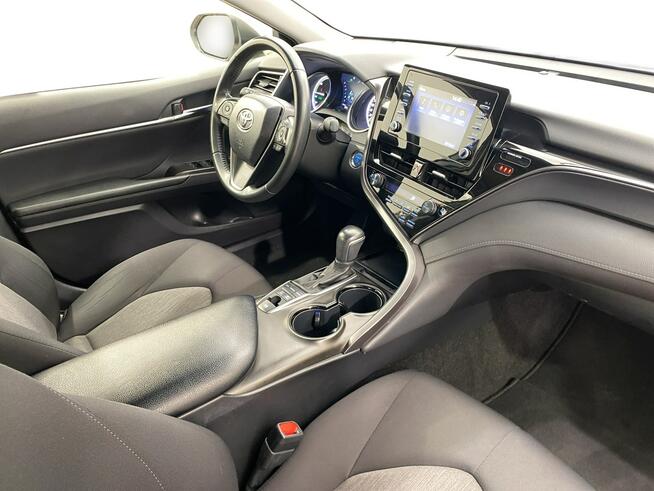Toyota Camry 2.5 Hybrid Comfort CVT Sedan