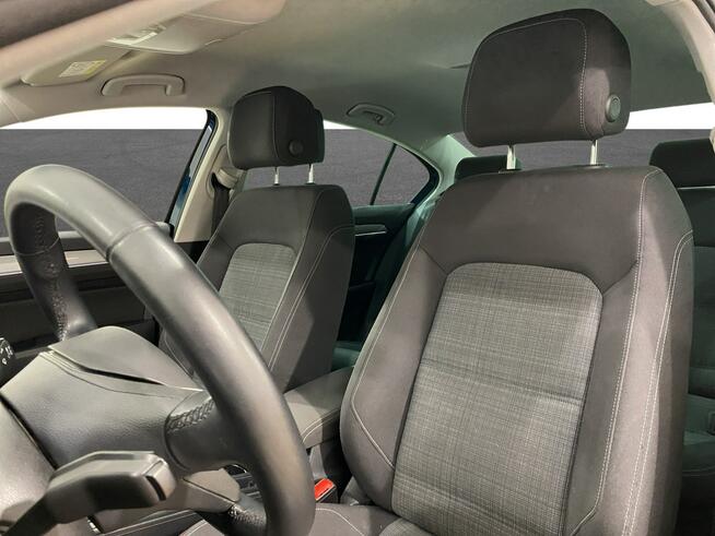 Volkswagen Passat 1.5 TSI EVO Business DSG Kombi
