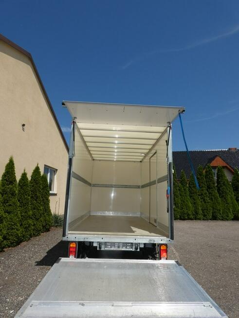 Renault Master kontener + winda 750 kg drzwi boczne klimatyzacja