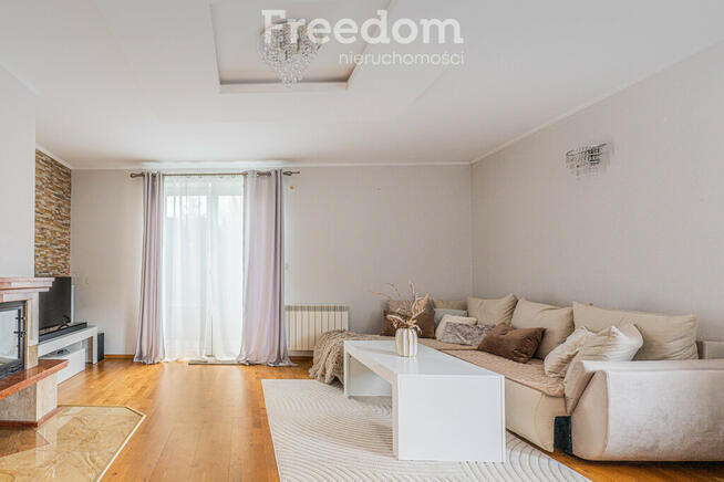 Dom bliźniak 178 m², garaż, bardzo dobry stan