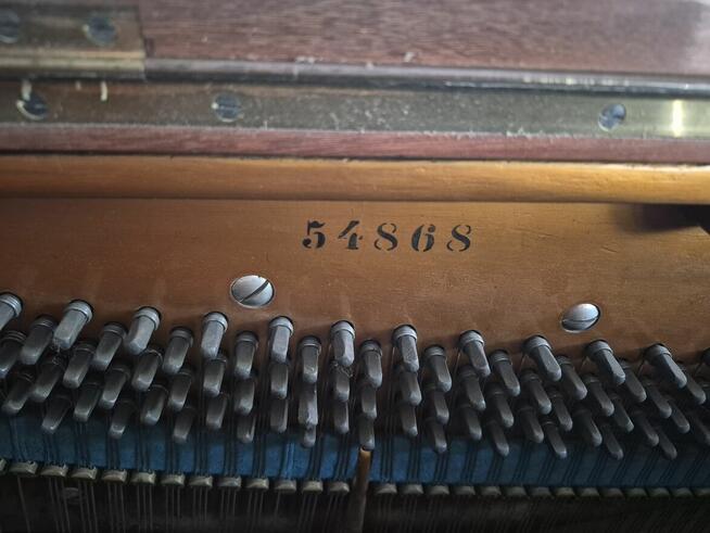 Pianino Bechstein Berlin.