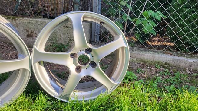 4x 17 cali 4x114.3 ET 40 7Jx17H2 ø70mm/67.1mm Alufelgi