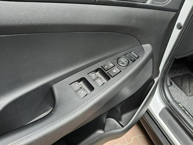 Hyundai Tucson 1.6 177KM Automat Navi,Kamera,GrzaneFotele/Kierownica,AppleCar/Android