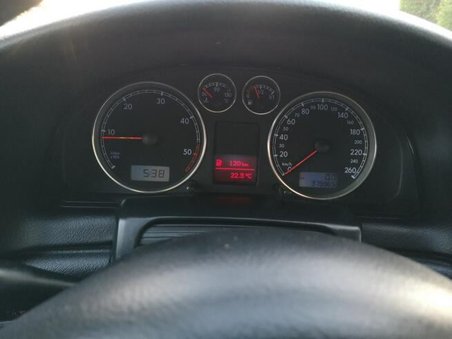Volkswagen Passat 1.9TDI 131KM Klimatronic Elektryka El.Pog . Lusterka Hak Spowadzony
