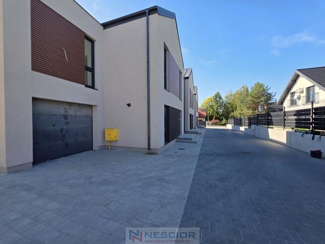 Segment narożny 140 m² w stanie deweloperskim | Garaż w bryle