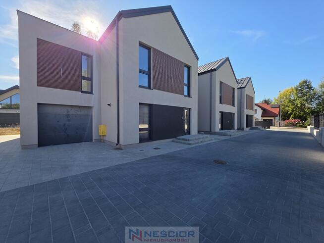 Segment narożny 140 m² w stanie deweloperskim | Garaż w bryle