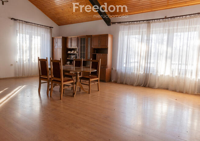 Dom na dużej działce 2314 m² - Głosków