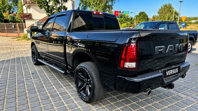 5.7HEMI Ram Box Kam cofania Wentyle Alpine Grzana kierownica Fv 23%