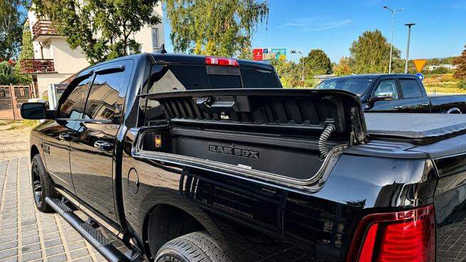 5.7HEMI Ram Box Kam cofania Wentyle Alpine Grzana kierownica Fv 23%