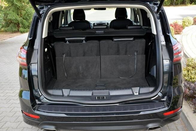 Ford S-Max 7-foteli Full Led Radar Navi Sķóry Panorama Convers 2xParkt Alu18