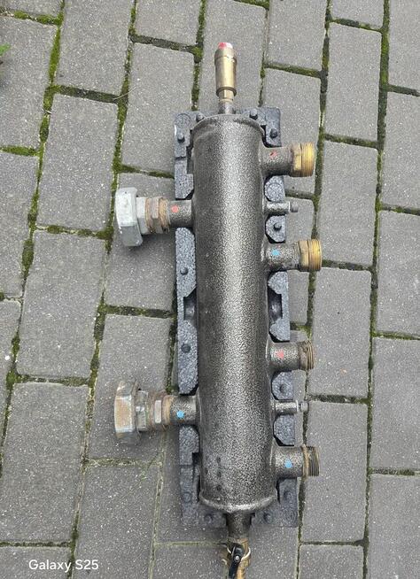 Sprzedam: grzejniki, bojler elektryczny, sprzęgło hydr.