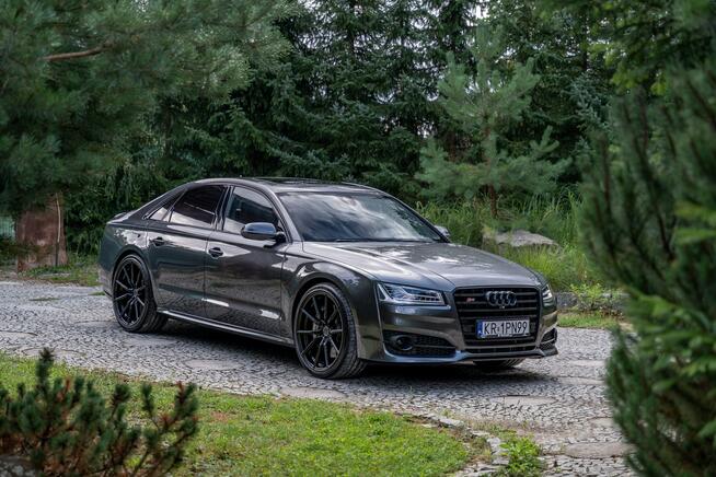 Audi S8