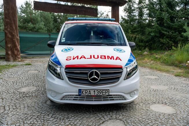 Mercedes Vito Karetka / Pojazd Sanitarny / Zadbany / Niski Przebieg / Ważne OC / FV