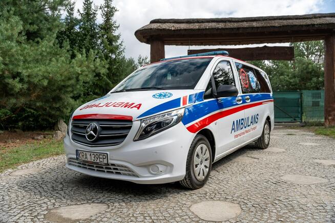 Mercedes Vito Karetka / Pojazd Sanitarny / Zadbany / Niski Przebieg / Ważne OC / FV