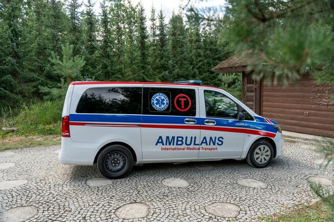 Mercedes Vito Karetka / Pojazd Sanitarny / Zadbany / Niski Przebieg / Ważne OC / FV