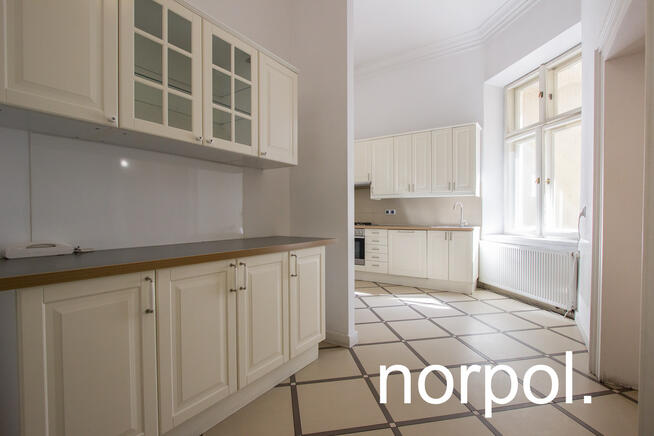 Mieszkanie 230m2, 6 pokoi, 3 łazienki, przy Plantach, Stare Miasto, Kraków