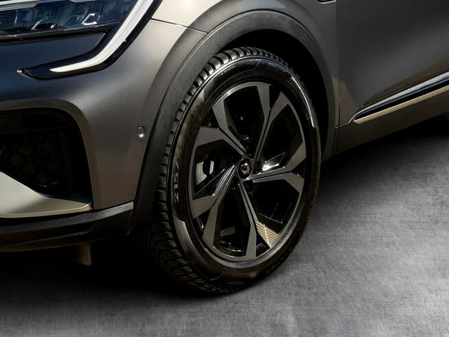 Renault Arkana RS line skora NAWI kamera BLIS grzane fotele i kierownica BOSSE hak