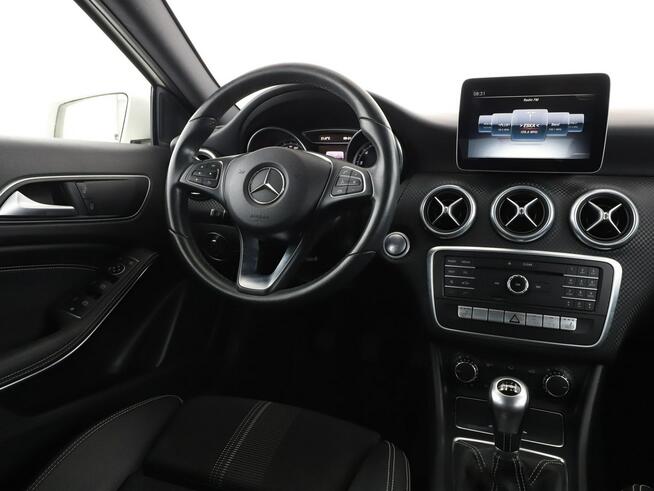 Mercedes A 200 navi klima carplay grzane fotele sportowe fotele