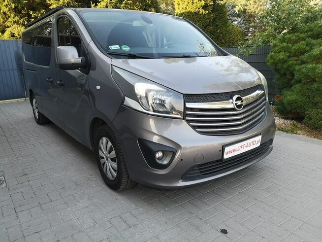 Opel Vivaro 1.6CDTI 125KM Klima Navi Temp Parktronic Kamera 9 osobowy Mini Kamper