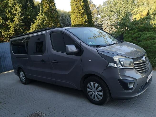 Opel Vivaro 1.6CDTI 125KM Klima Navi Temp Parktronic Kamera 9 osobowy Mini Kamper