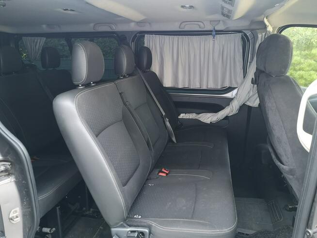 Opel Vivaro 1.6CDTI 125KM Klima Navi Temp Parktronic Kamera 9 osobowy Mini Kamper