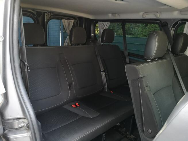 Opel Vivaro 1.6CDTI 125KM Klima Navi Temp Parktronic Kamera 9 osobowy Mini Kamper