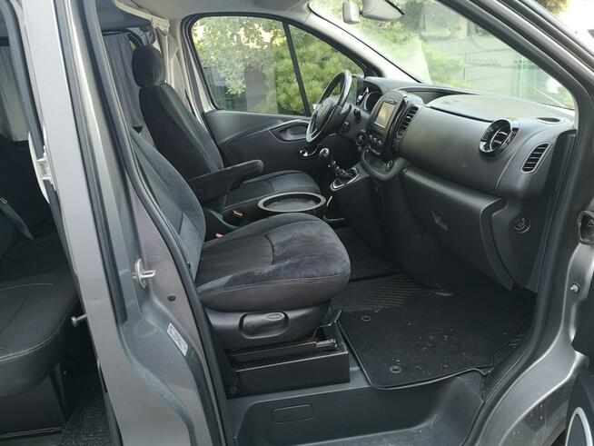 Opel Vivaro 1.6CDTI 125KM Klima Navi Temp Parktronic Kamera 9 osobowy Mini Kamper
