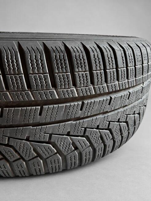 Oryginalne koła Volvo V60 II 2019 R17 225/50 R17 Hankook zim