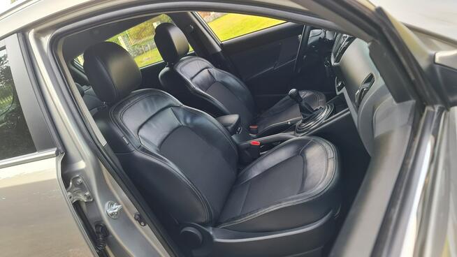 Kia Sportage 2.0 163KM # L # NAVI # Skóra # Climatronic # Parktronic # ZADBANA