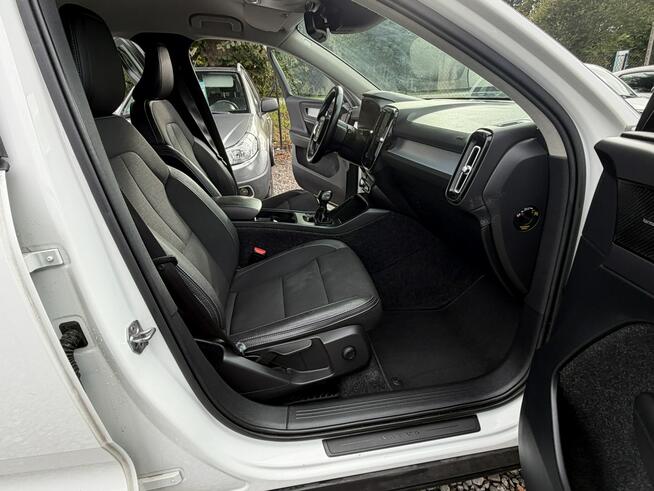 Volvo XC 40 T3 benzyna , LED 156KM