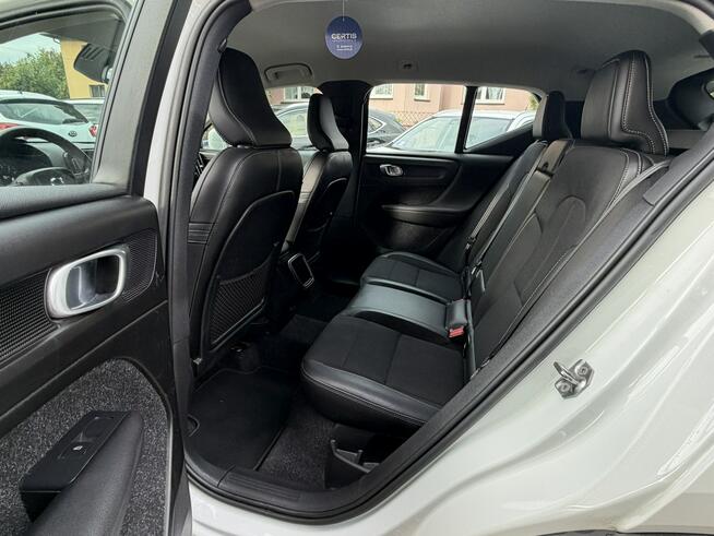 Volvo XC 40 T3 benzyna , LED 156KM