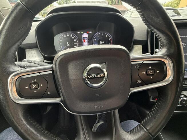 Volvo XC 40 T3 benzyna , LED 156KM