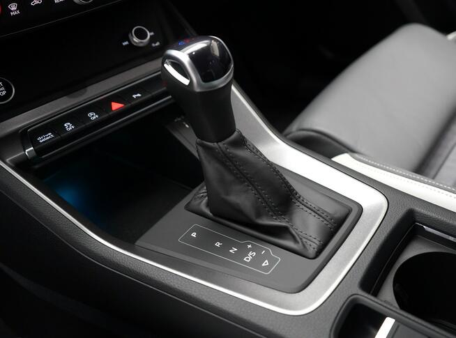 Audi Q3 35 TFSI 150KM MatrixLED Sline Tempomat AmbientePlus Kamera