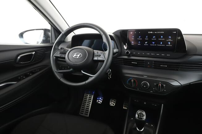 Hyundai Bayon mHEV navi klimatyzacja kamera i czujnki parkowania LED grzane fotele