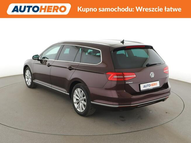 Volkswagen Passat Variant Highline automat alcantara virtual cockpit navi climatronic grz. fotel