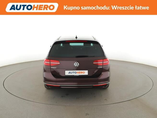 Volkswagen Passat Variant Highline automat alcantara virtual cockpit navi climatronic grz. fotel