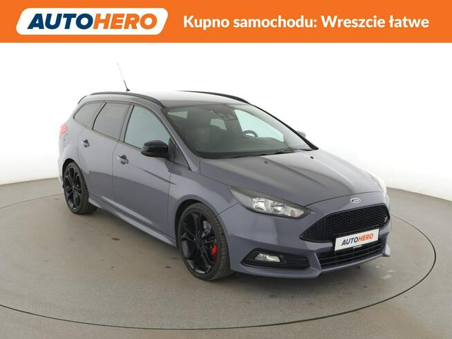 Ford Focus ST recaro grzane pdc auto klima navi manual