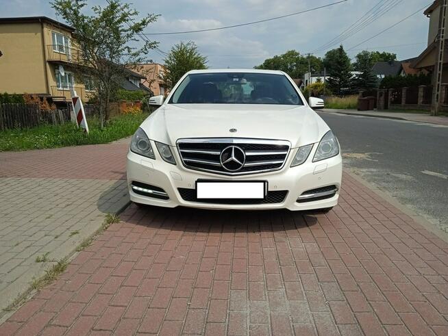 Mercedes E 220 PO REMONCIE KAPITALNYM SILNIKA ! ! !