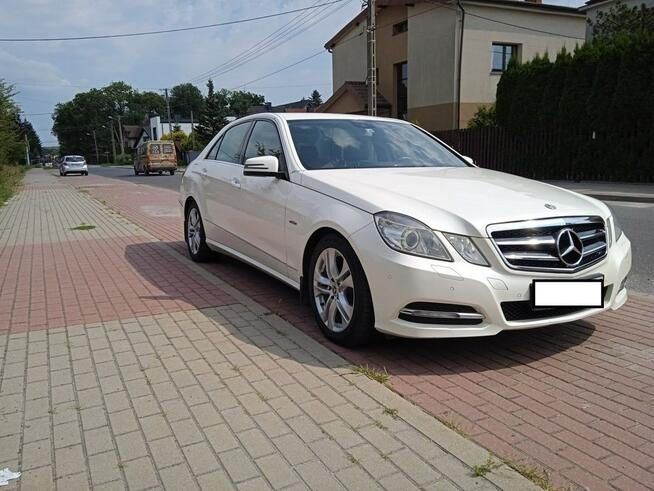 Mercedes E 220 PO REMONCIE KAPITALNYM SILNIKA ! ! !